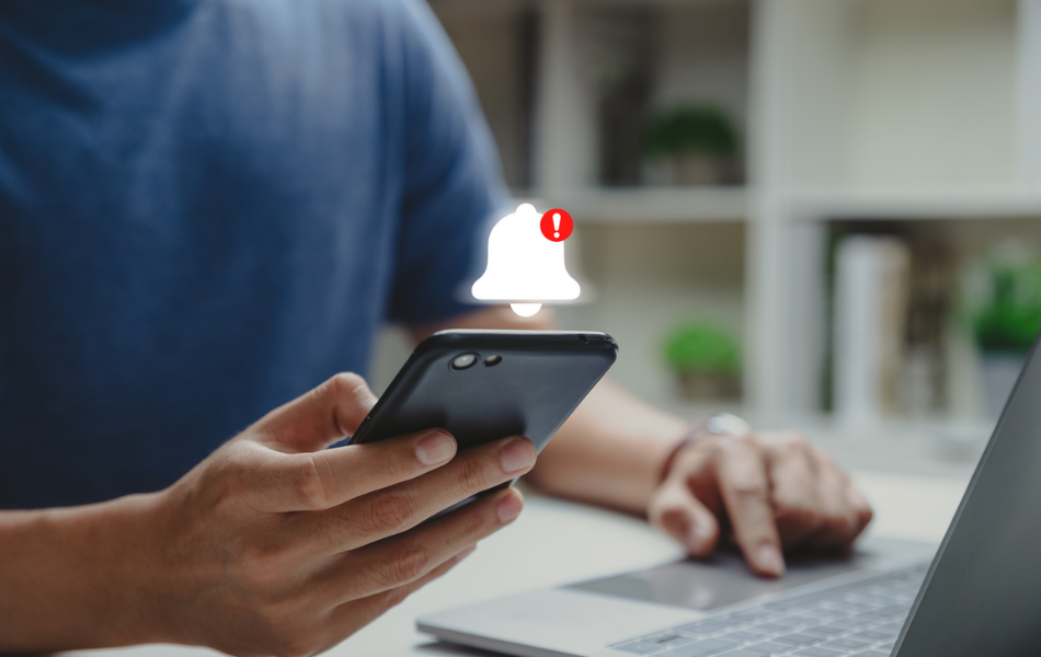Smartphone zeigt Benachrichtigung – Digitaler Notfallpass für Diabetiker