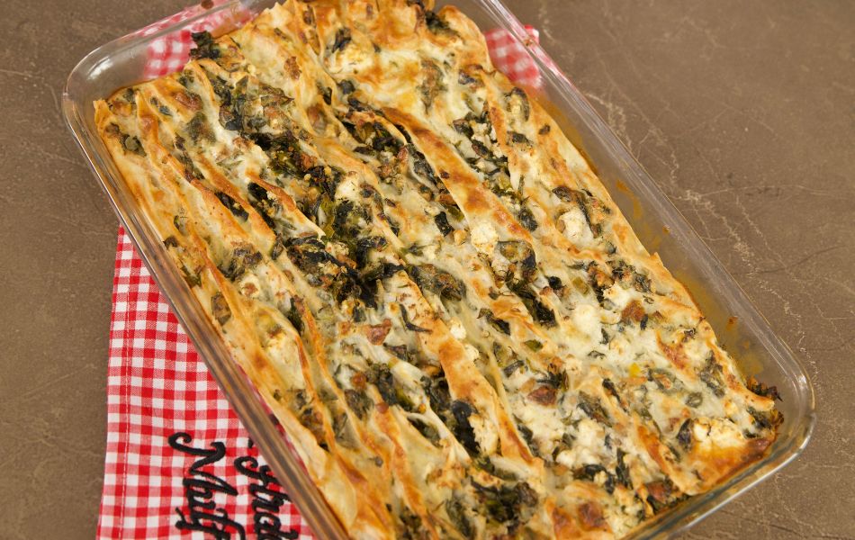 Vegetarisches Börek mit Spinat und Mangold